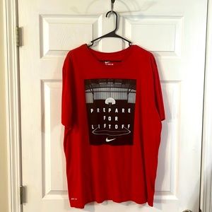 2XL Nike Athletic Cut T-Shirt.